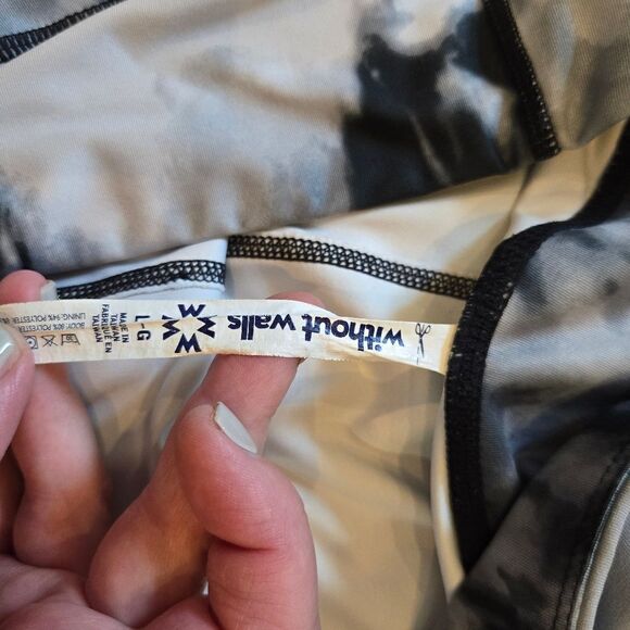 Urban Outfitters Without Walls Engineered Ankle Leggings, Size Large - Picture 8 of 11